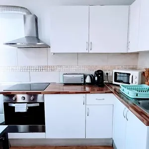 https://amarilla-rock.in-canary-islands.com